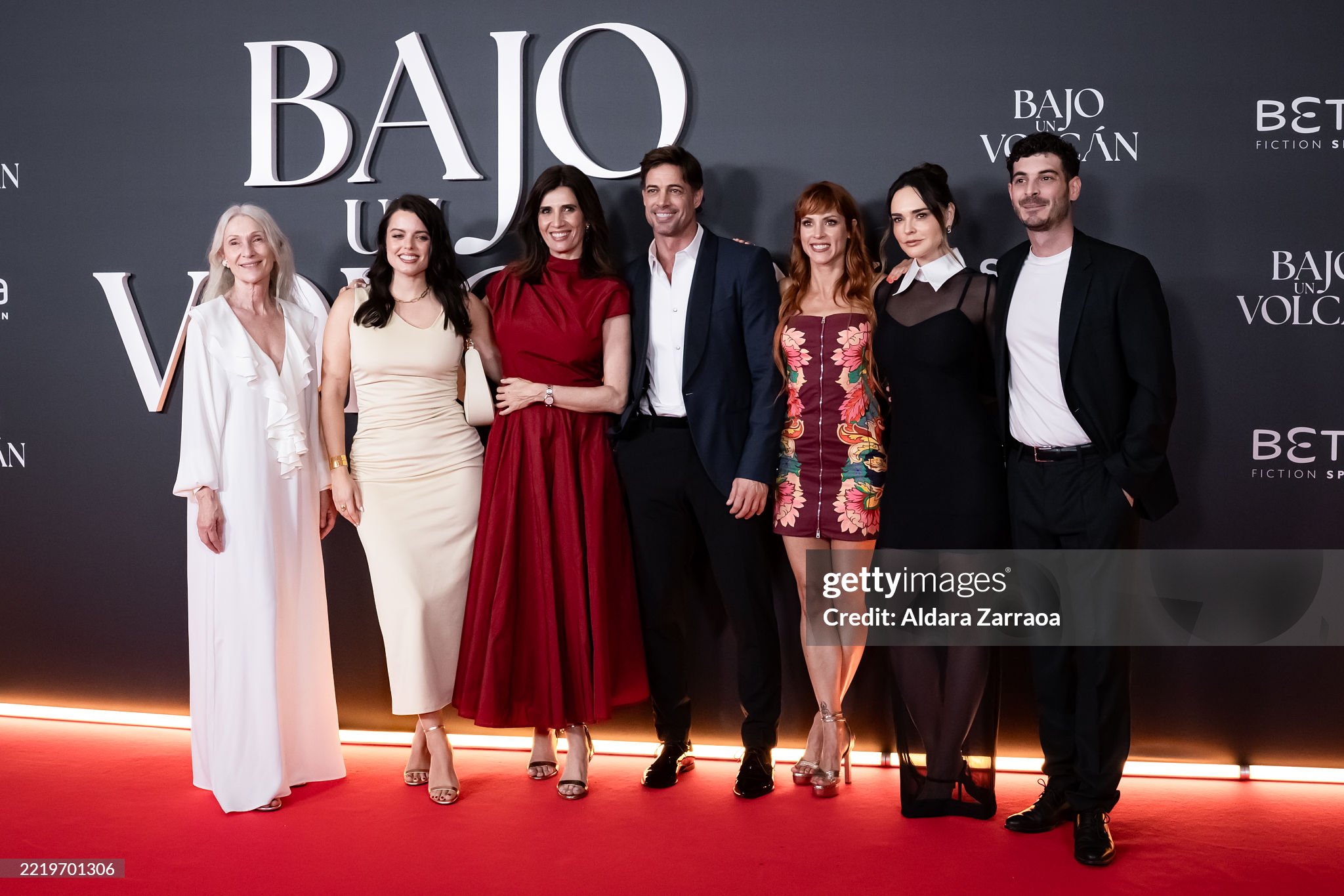 https://e.radikal.host/2025/06/15/gettyimages-2219701306-2048x2048.jpg