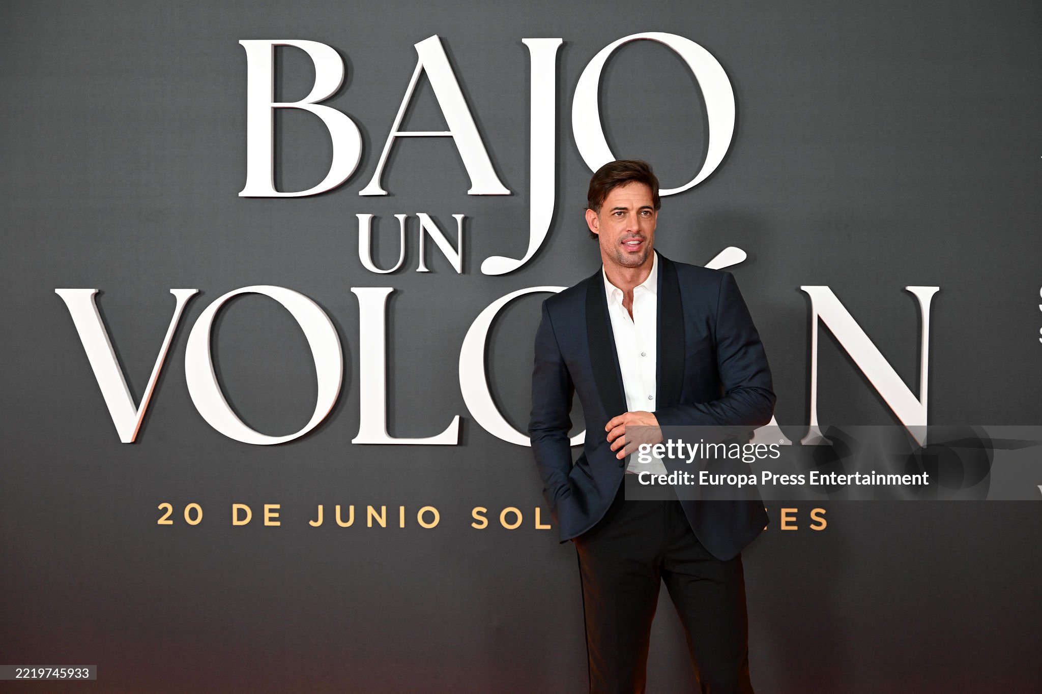 https://e.radikal.host/2025/06/15/gettyimages-2219745933-2048x2048.jpg