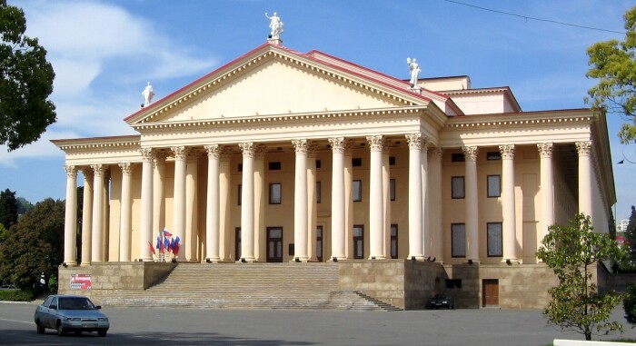 ZIMNII_TEATR_SOCI.jpg