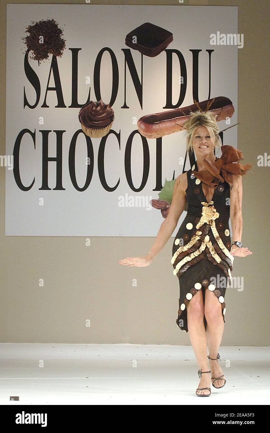 https://e.radikal.host/2025/07/17/tv-presenter-lynda-lacoste-displays-a-chocolate-creation-at-the-opening-show-of-the-11th-chocolate-fair-held-in-paris-france-october-21-2005-photo-by-gorassini-zabulonabacapresscom-2EAA5F3.jpg