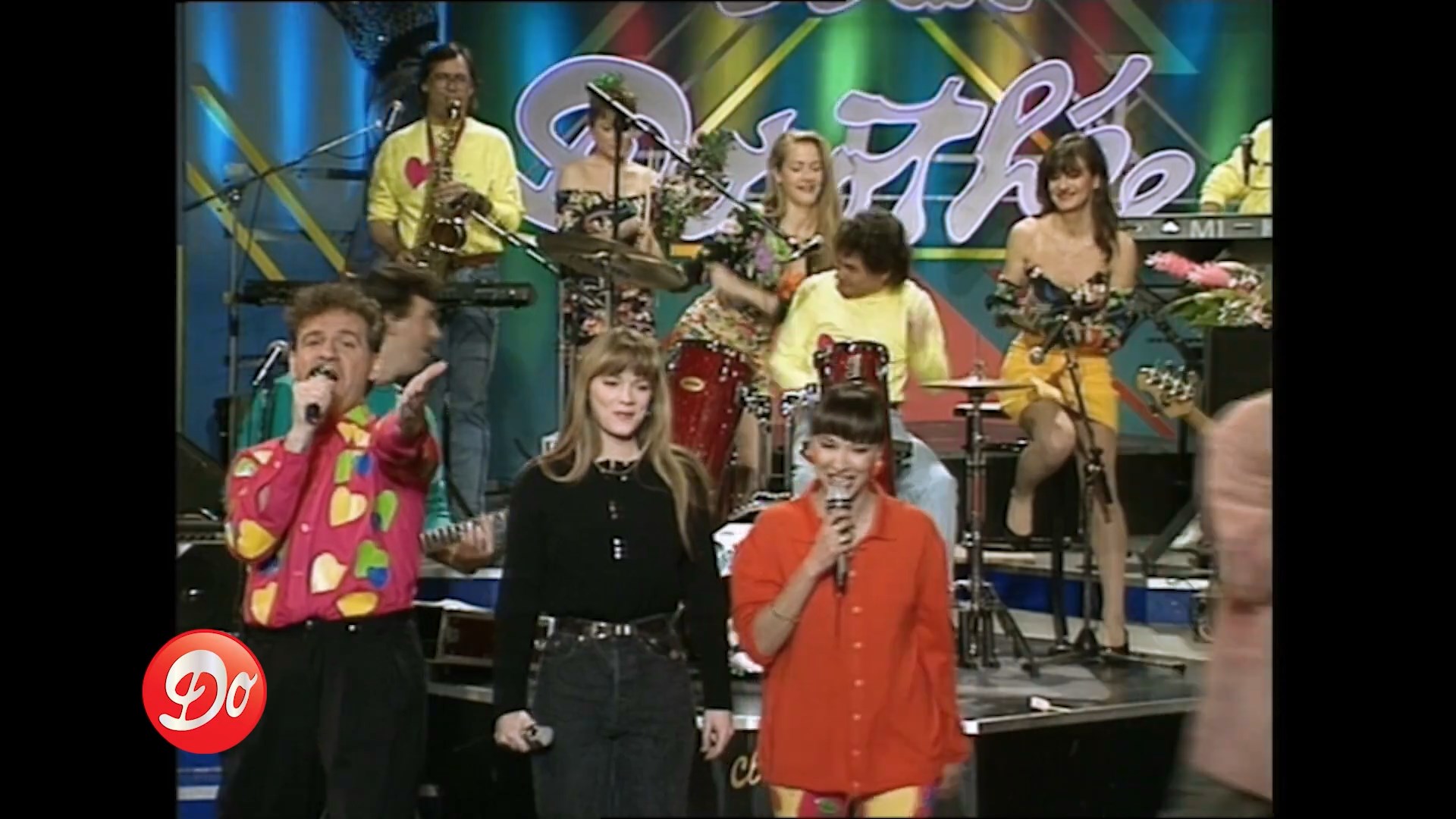 https://e.radikal.host/2025/07/18/HELENE---Dans-ses-grands-yeux-verts---CLUB-DOROTHEE-_-REPLAY.mp4_snapshot_00.22.167.jpg