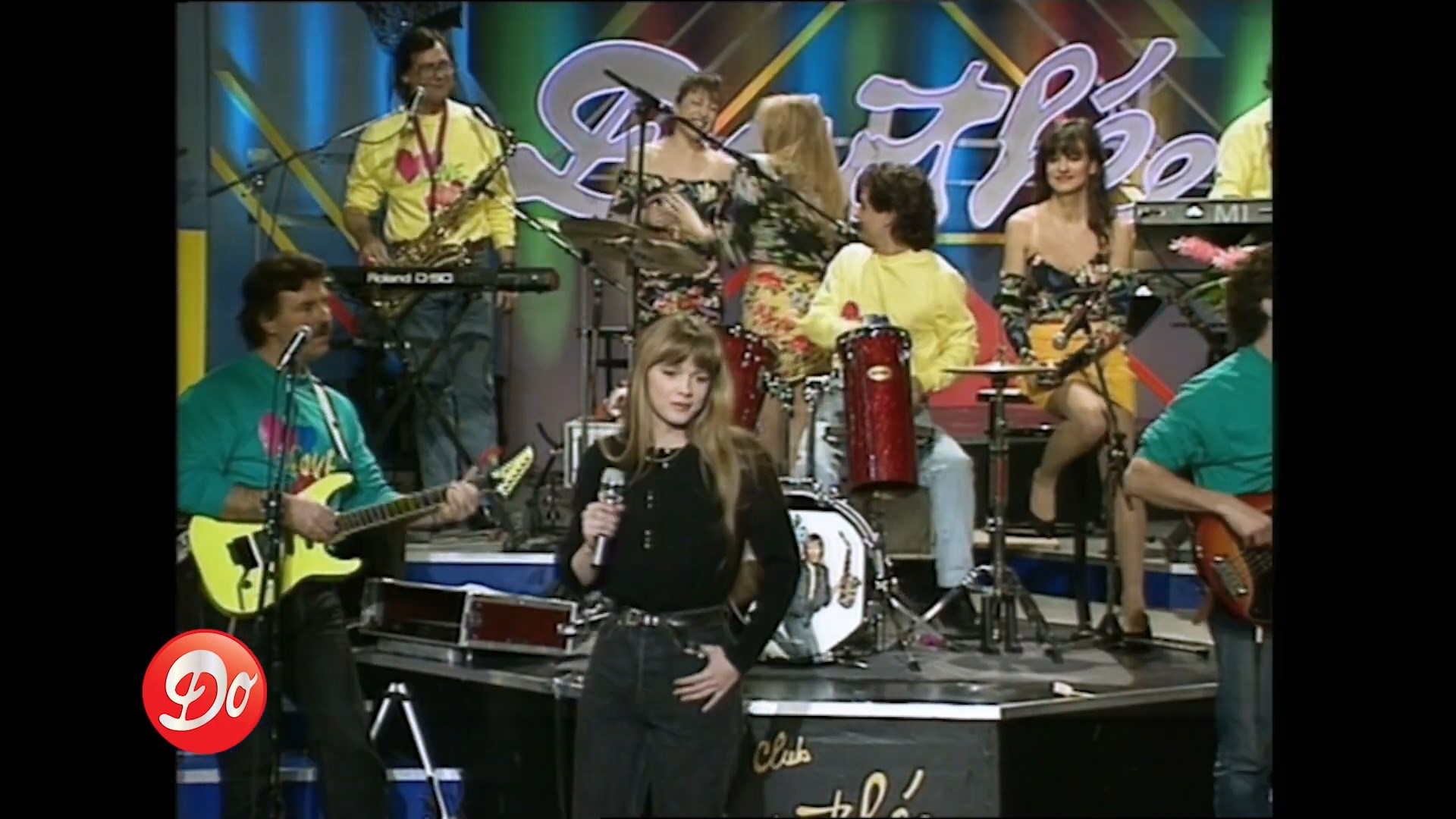 https://e.radikal.host/2025/07/18/HELENE---Dans-ses-grands-yeux-verts---CLUB-DOROTHEE-_-REPLAY.mp4_snapshot_00.29.749.jpg