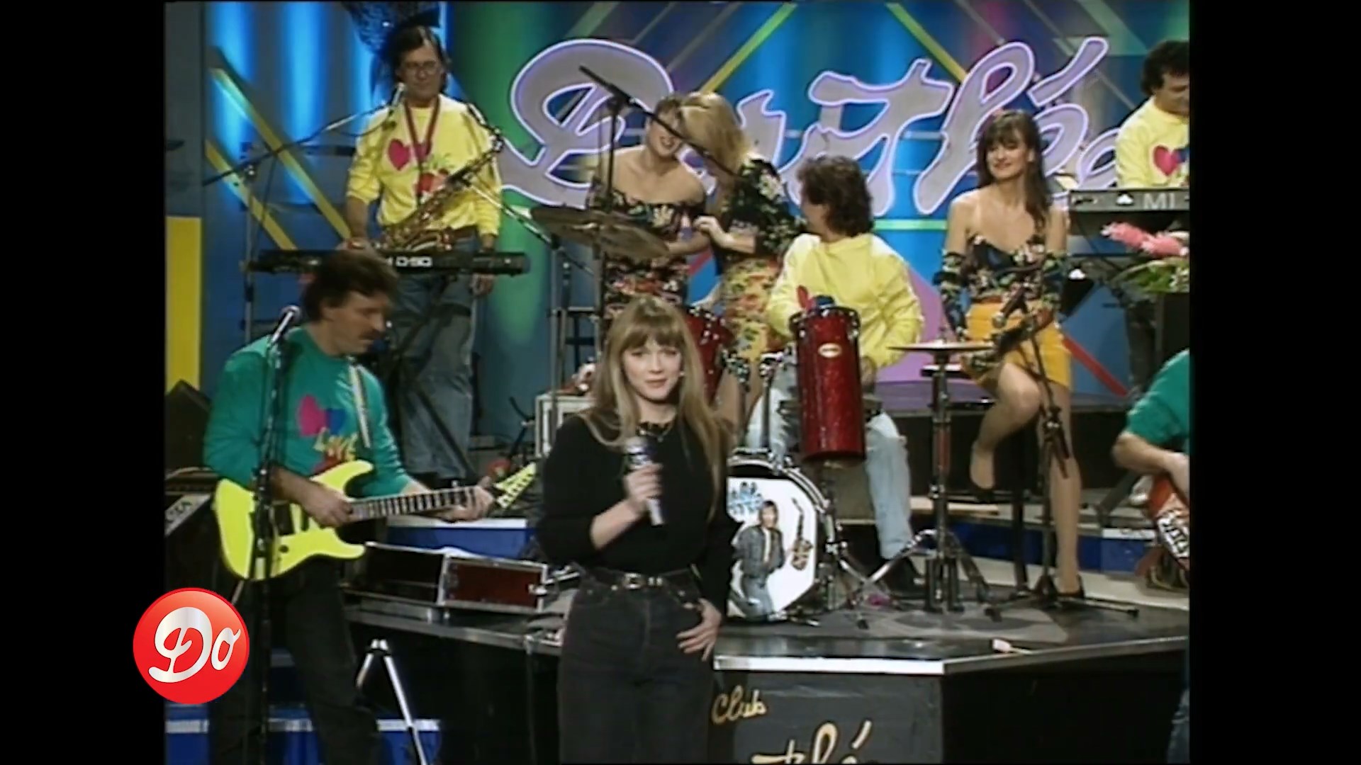 https://e.radikal.host/2025/07/18/HELENE---Dans-ses-grands-yeux-verts---CLUB-DOROTHEE-_-REPLAY.mp4_snapshot_00.30.538.jpg
