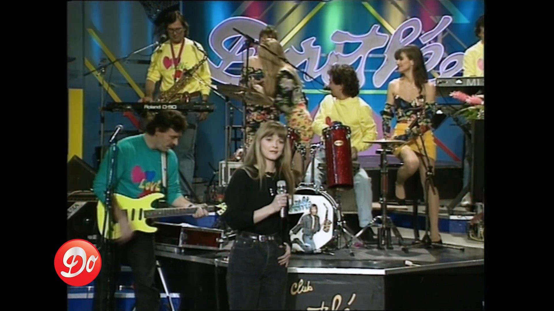 https://e.radikal.host/2025/07/18/HELENE---Dans-ses-grands-yeux-verts---CLUB-DOROTHEE-_-REPLAY.mp4_snapshot_00.30.944.jpg