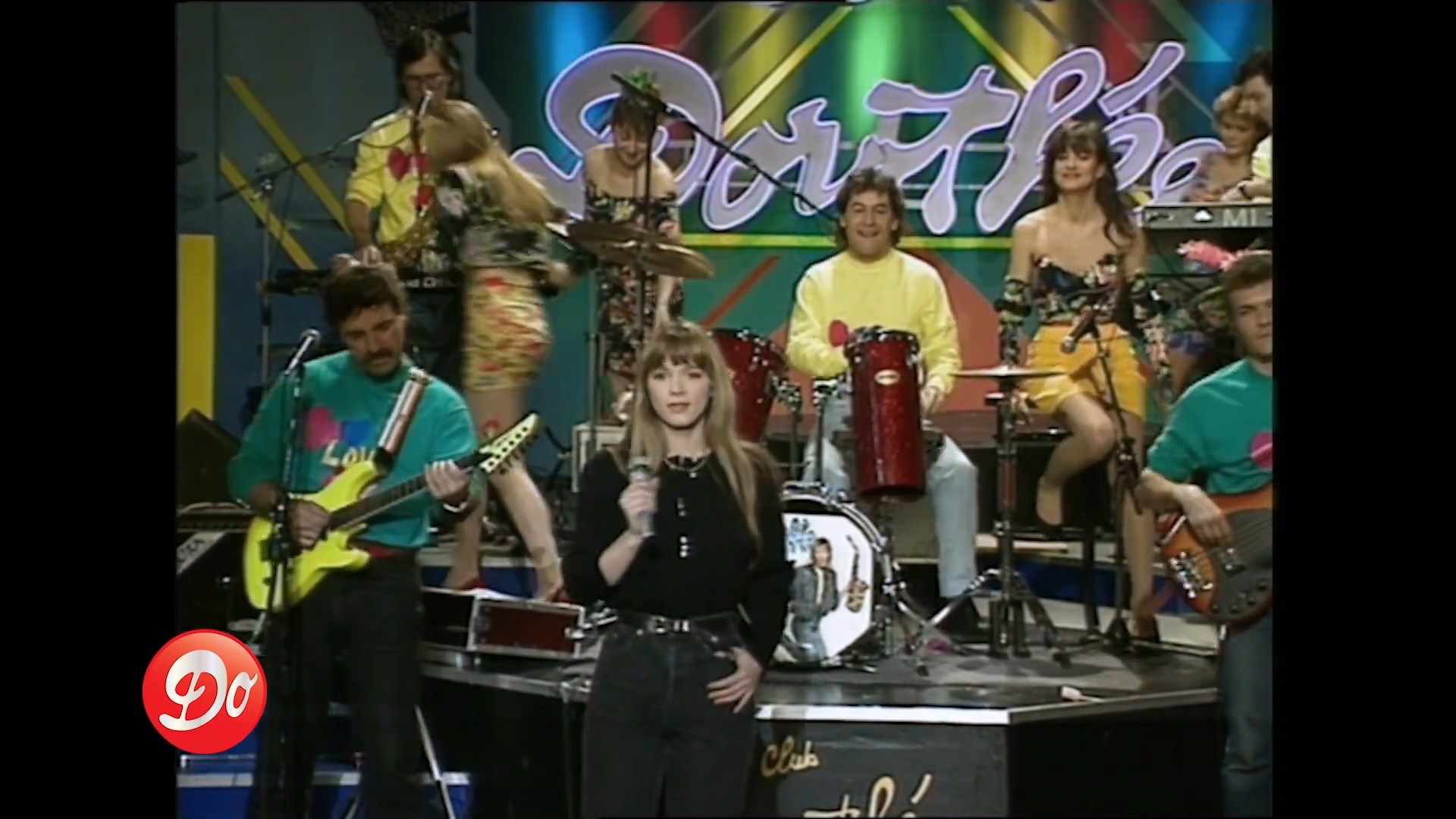 https://e.radikal.host/2025/07/18/HELENE---Dans-ses-grands-yeux-verts---CLUB-DOROTHEE-_-REPLAY.mp4_snapshot_00.32.371.jpg