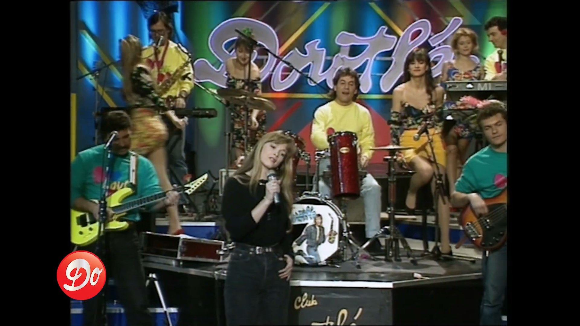 https://e.radikal.host/2025/07/18/HELENE---Dans-ses-grands-yeux-verts---CLUB-DOROTHEE-_-REPLAY.mp4_snapshot_00.32.841.jpg
