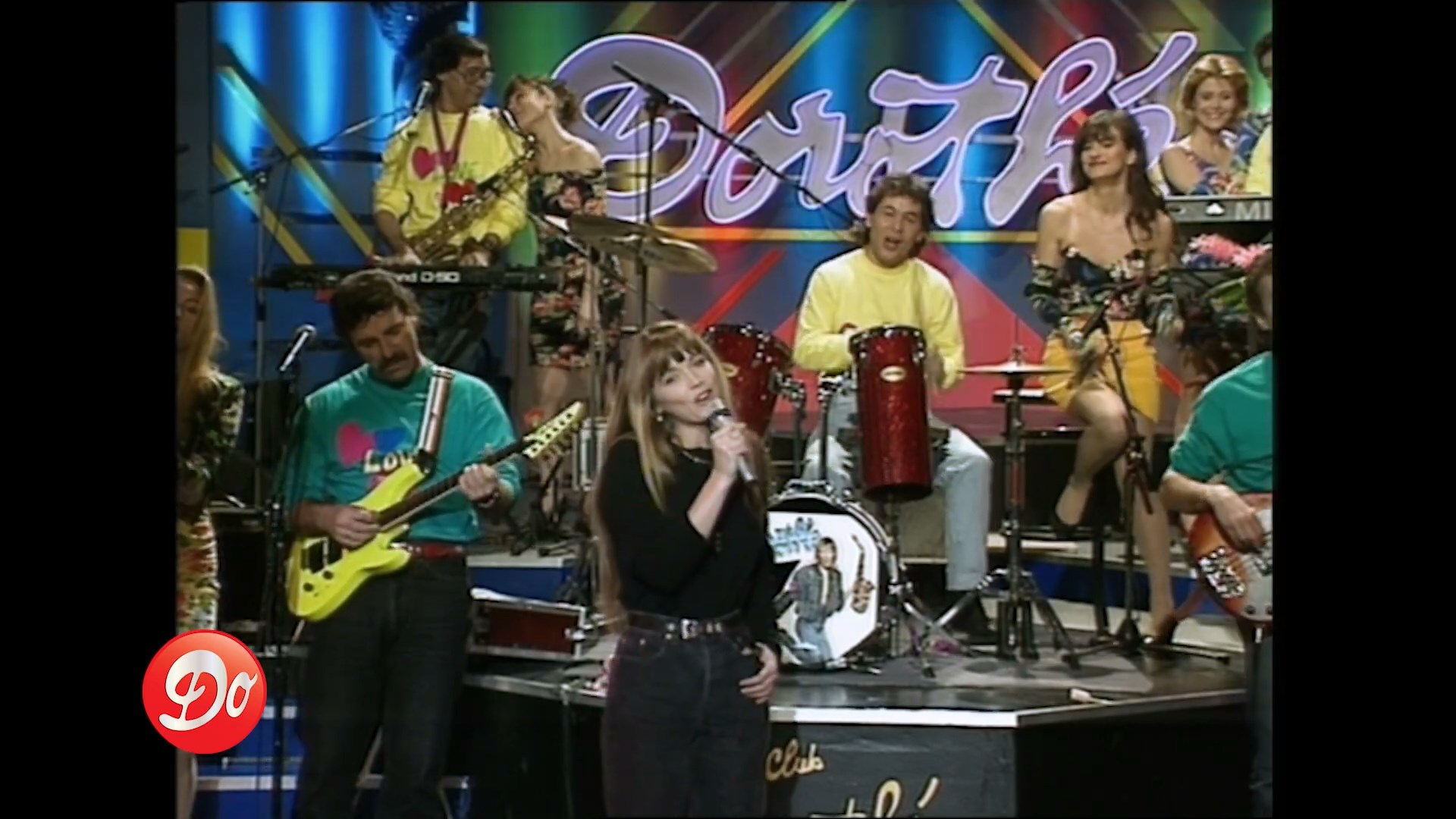 https://e.radikal.host/2025/07/18/HELENE---Dans-ses-grands-yeux-verts---CLUB-DOROTHEE-_-REPLAY.mp4_snapshot_00.50.125.jpg
