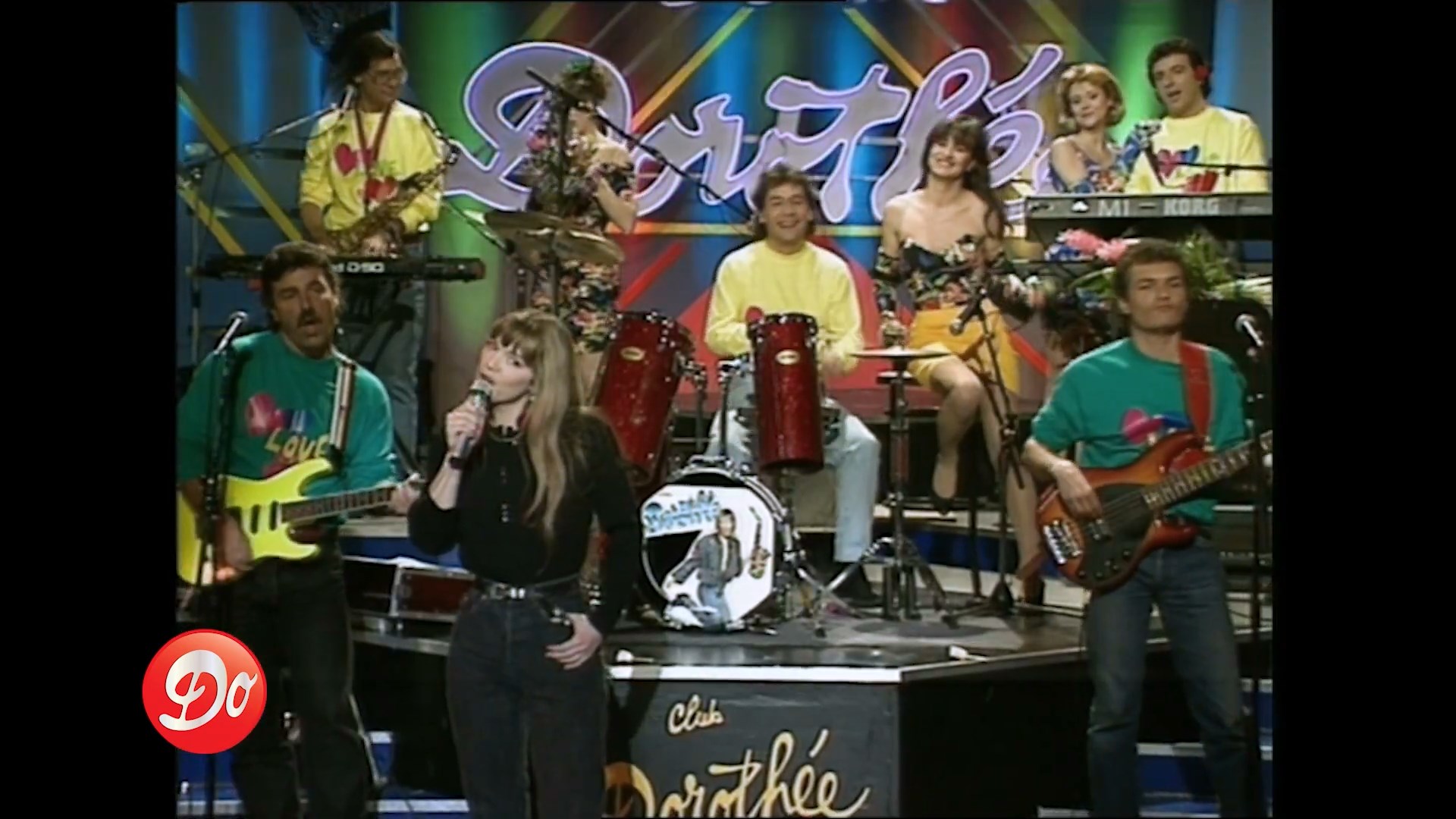 https://e.radikal.host/2025/07/18/HELENE---Dans-ses-grands-yeux-verts---CLUB-DOROTHEE-_-REPLAY.mp4_snapshot_01.19.395.jpg