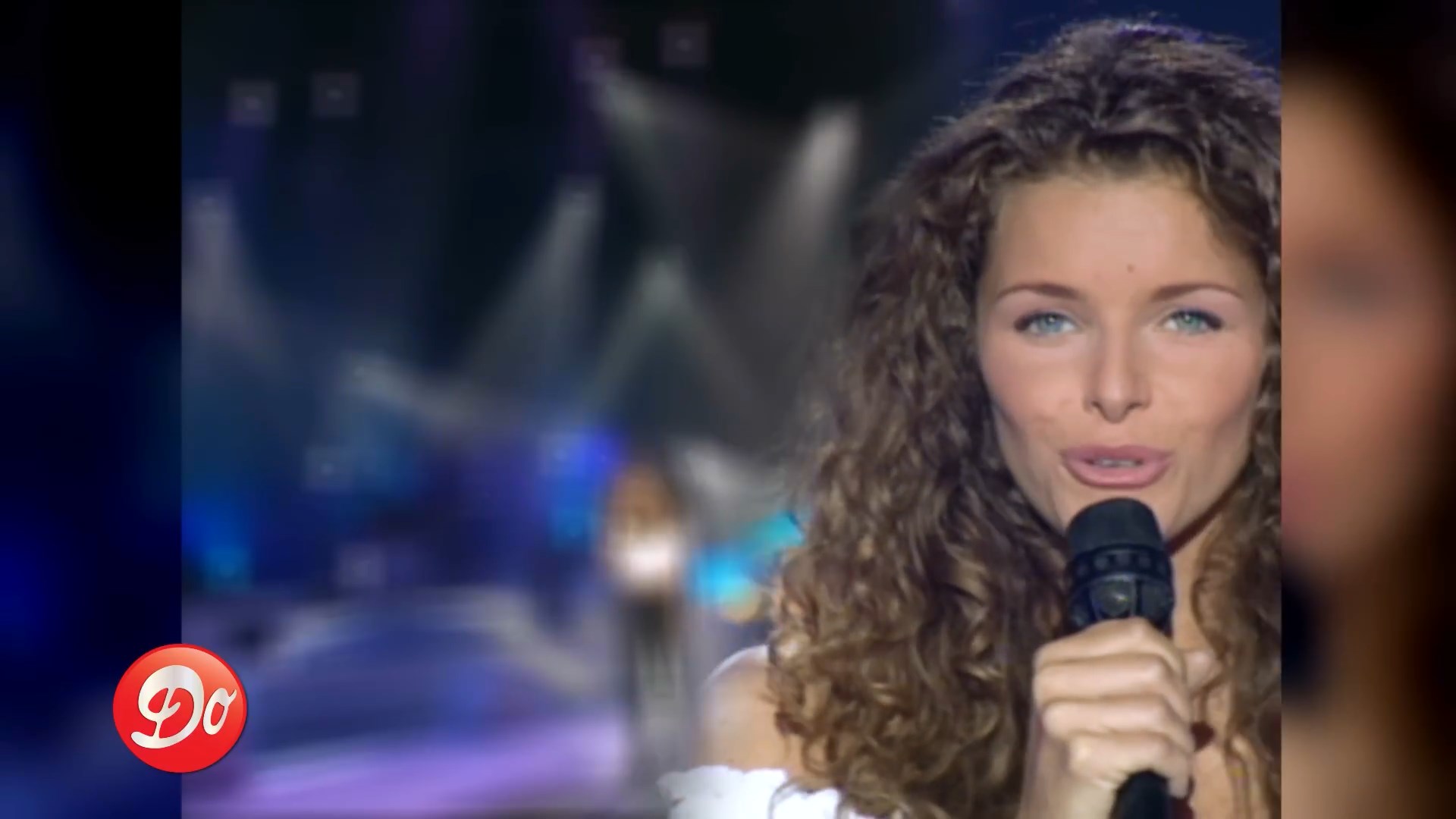 https://e.radikal.host/2025/07/18/Manuela-Lopez-_-Regarde-Maman-Clip-officiel.mp4_snapshot_00.15.960.jpg