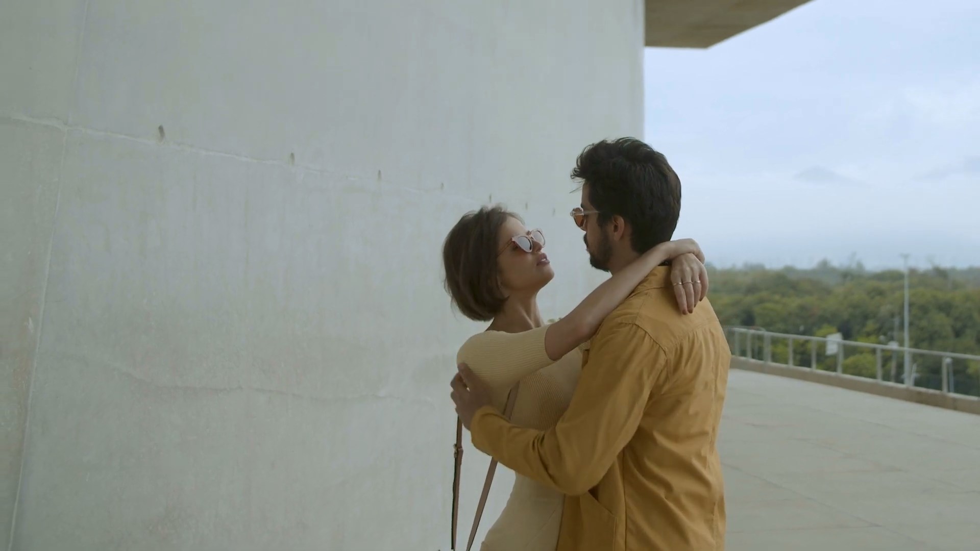 https://e.radikal.host/2025/07/19/videoplayback.mp4_snapshot_00.49.699.jpg