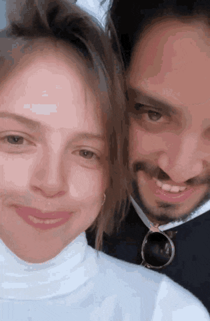 https://e.radikal.host/2025/08/02/agatha-moreira-rodrigo-simas-1.gif