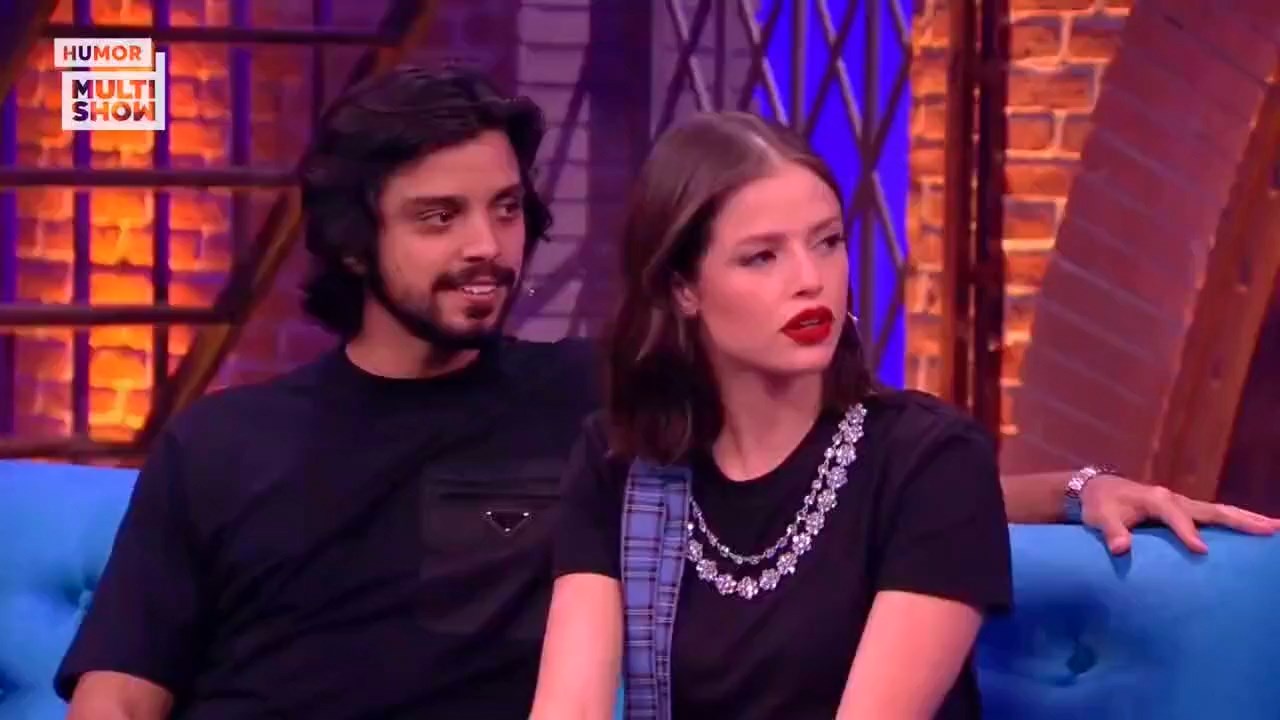 https://e.radikal.host/2025/08/05/rodrigo_simas_revela_que__brochou__na_1_vez_com_agatha_moreira_e_trata_assunto_com_naturalidade-720p.mp4_snapshot_00.00.000.jpg