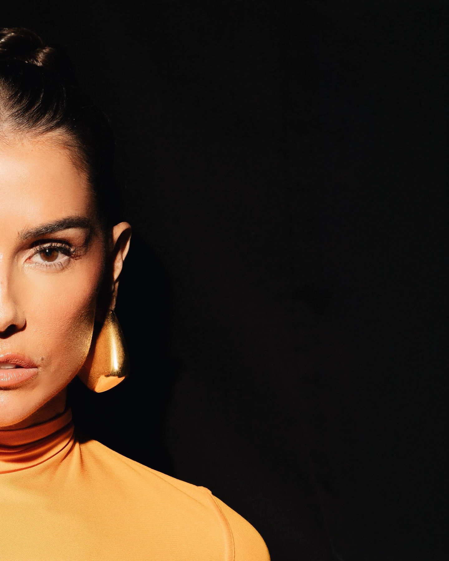 https://e.radikal.host/2025/08/07/DEBORA-SEKKO-15.jpg