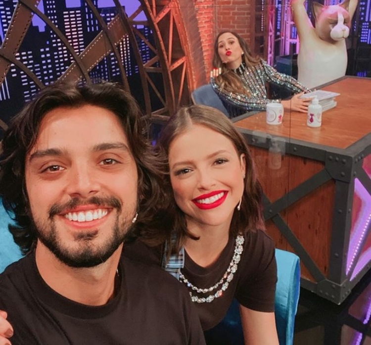 https://e.radikal.host/2025/08/09/portaldoholanda-famosos-tv-portaldoholanda-famosos-tv-capturadetela2020-11-14as095736-1034037-1034037.jpg