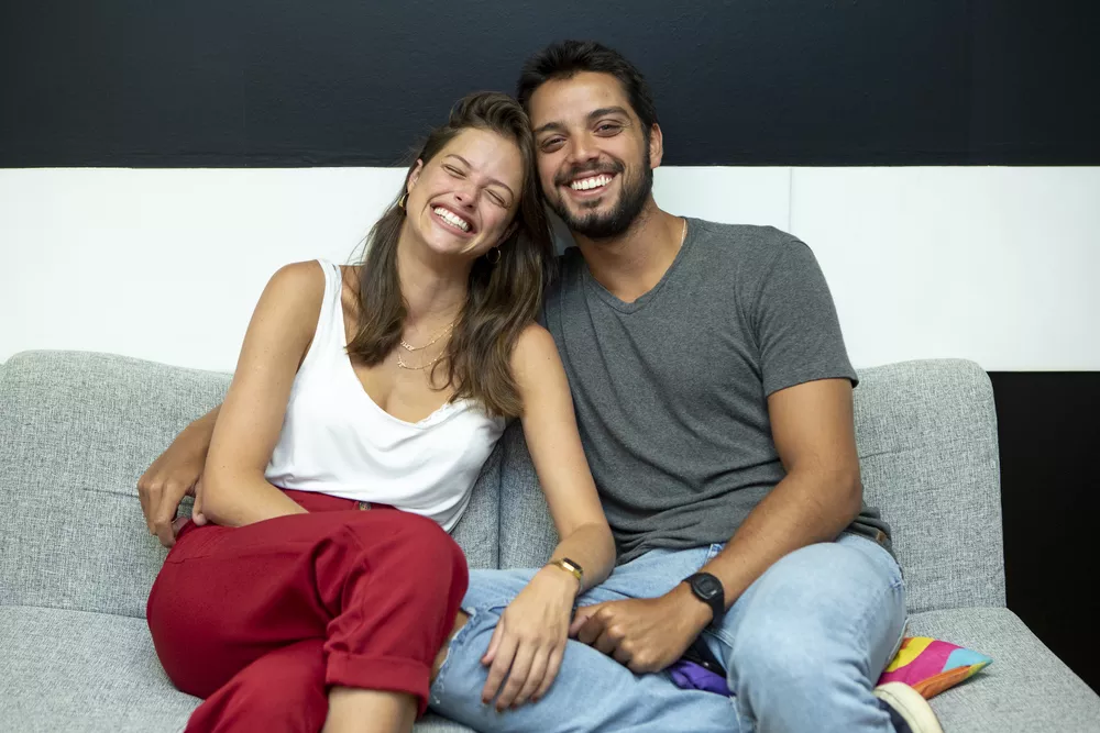 https://e.radikal.host/2025/08/10/agatha-moreira-rodrigo-simas-foto-isabella-pinheiro-1.webp
