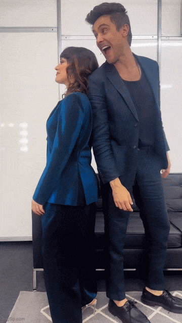 https://e.radikal.host/2025/08/11/a2t9qq-1.gif