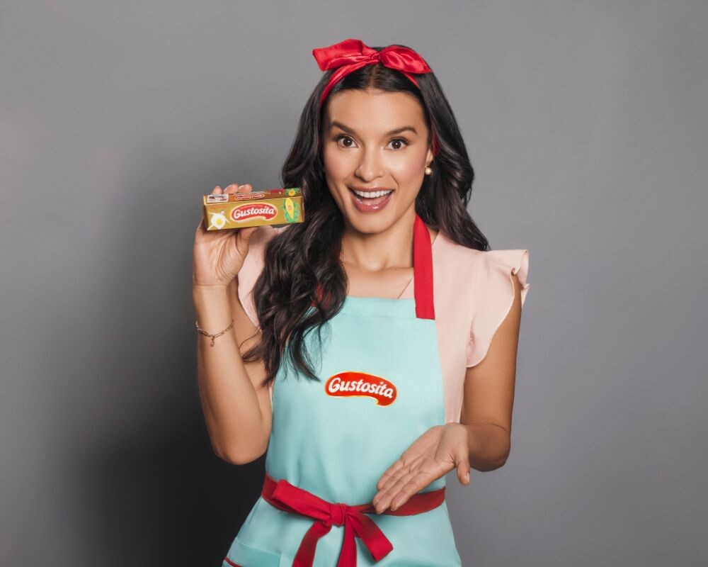 https://e.radikal.host/2025/08/11/paola-rey-gustosita.jpg