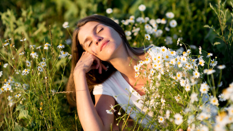 beautiful-woman-relaxing-nature-1024x576.jpg