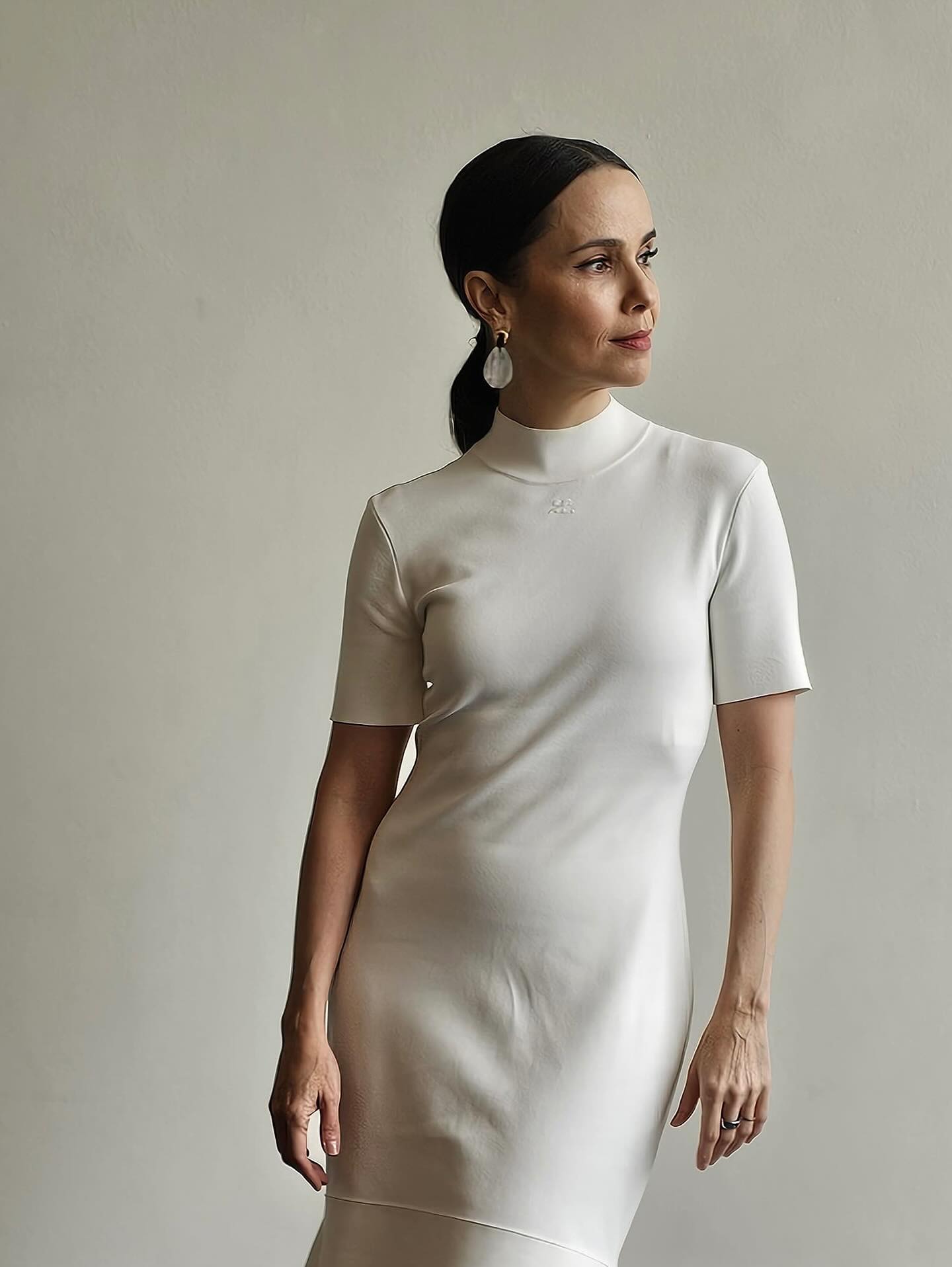 https://e.radikal.host/2025/08/15/DEBORA-FALABELLA-3.jpg