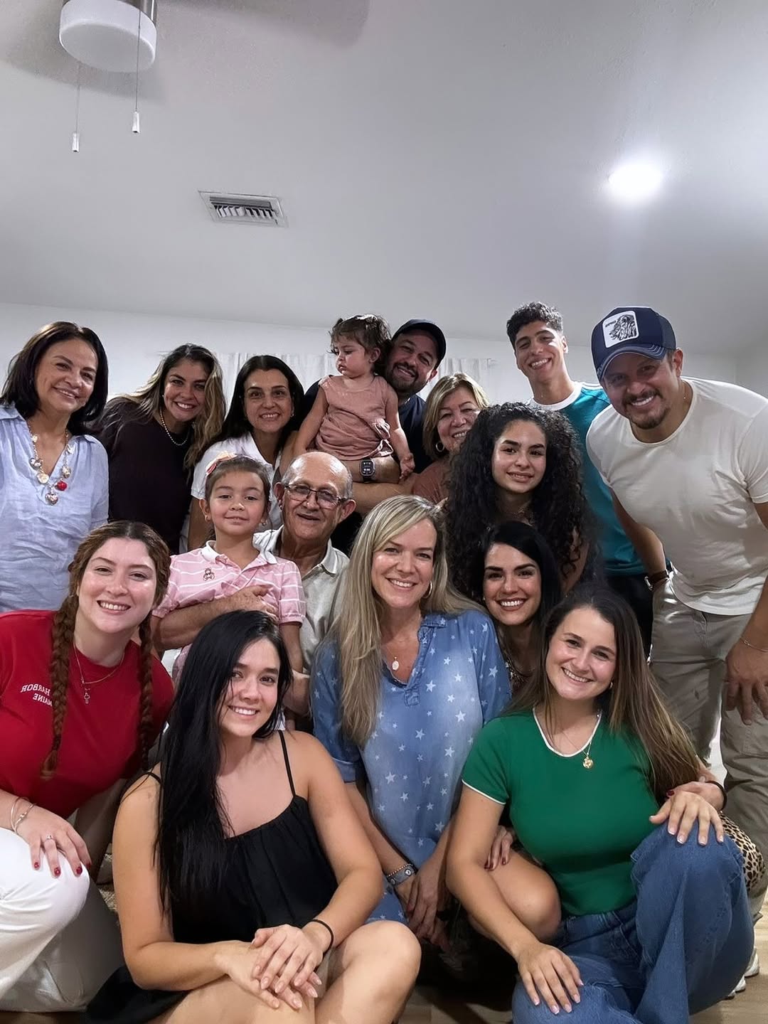 https://e.radikal.host/2025/08/22/SnapInsta.to_534982941_18531082930039337_6702757568683320181_n.jpg