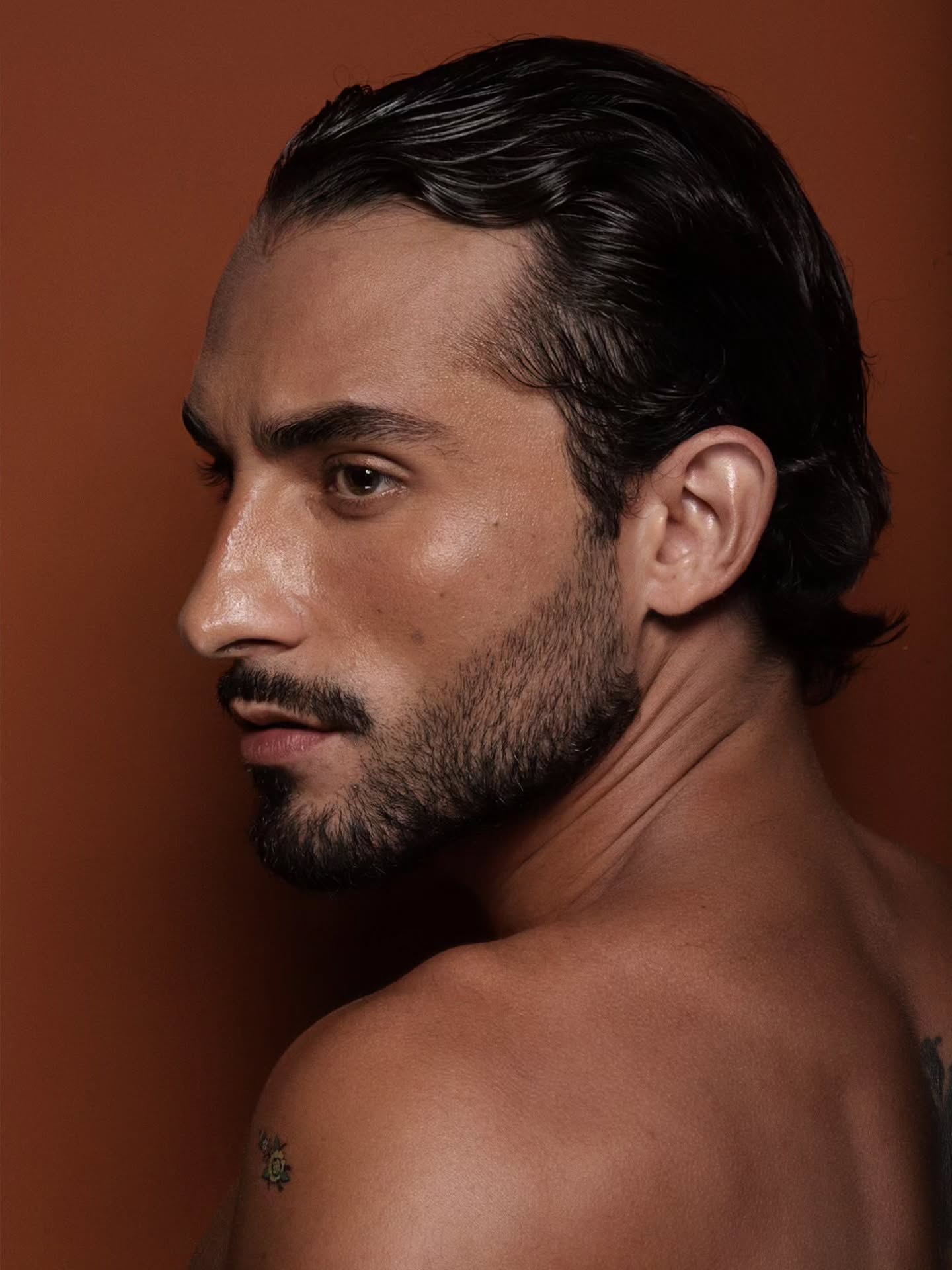 https://e.radikal.host/2025/08/24/GABRIEL-REIF-1.jpg