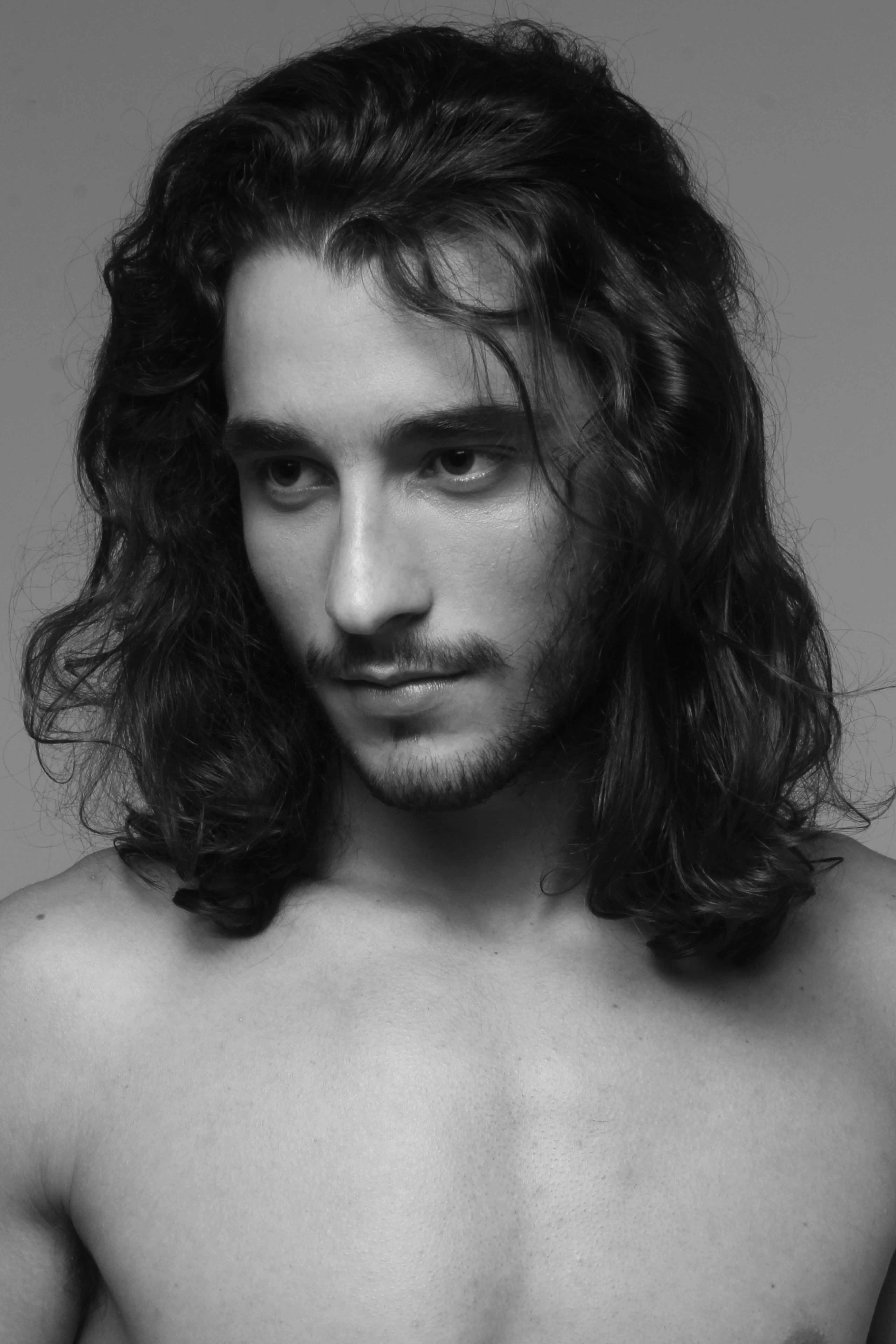https://e.radikal.host/2025/08/24/gabriel-reif-by-yeudy-sc3a1nchez.jpg