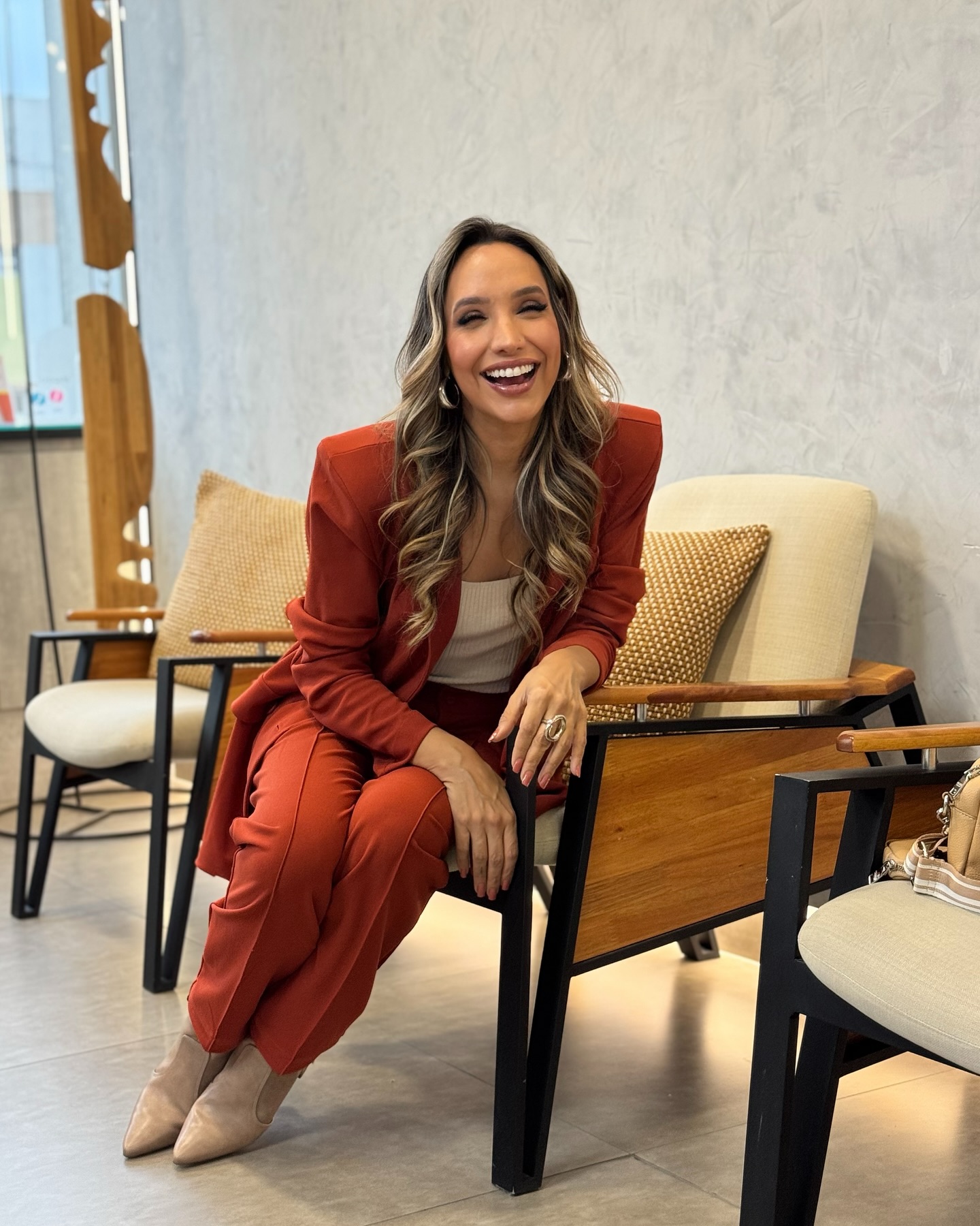 https://e.radikal.host/2025/08/24/maria_maya_1751839765878.jpg