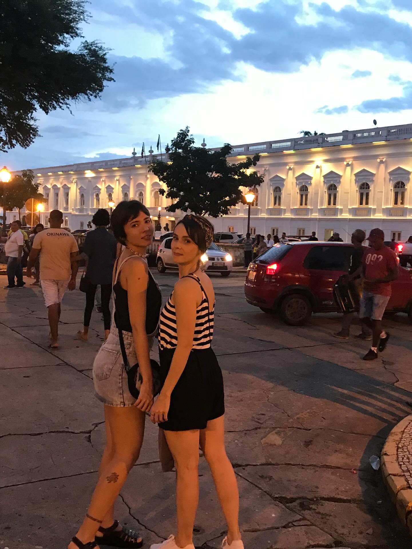 https://e.radikal.host/2025/08/25/DEBORA-FALABELLA-1.jpg