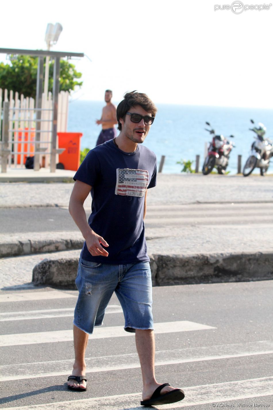 https://e.radikal.host/2025/08/27/135839-guilherme-leicam-foi-visto-na-orla-da-950x0-1.jpg