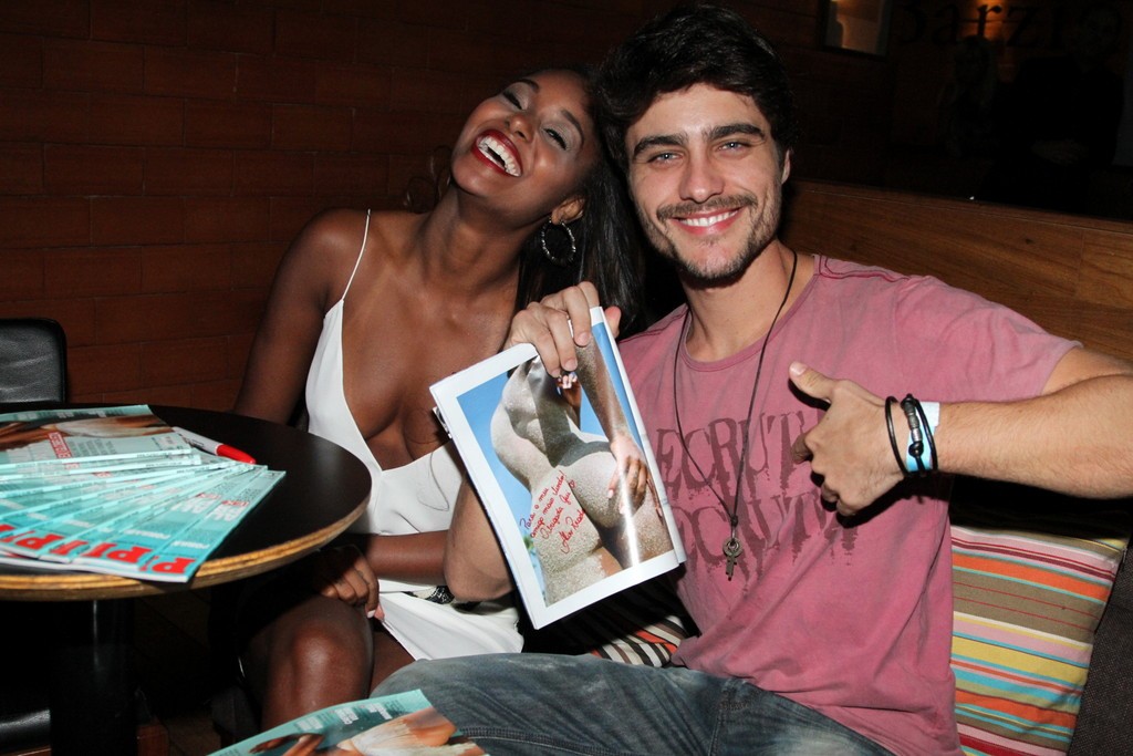 https://e.radikal.host/2025/08/27/20-aline_prado_com_guilherme_26-02-2014_21-052.jpg