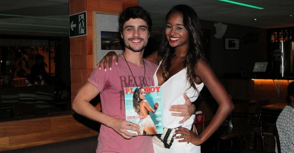 https://e.radikal.host/2025/08/27/27fev2014---a-ex-globeleza-aline-prado-posa-ao-lado-de-guilherme-leicam-na-festa-de-lancamento-de-sua-revista-playboy-no-barzin-em-ipanema-no-rio-1393479902253_956x500.jpg