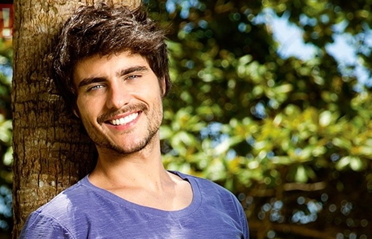 https://e.radikal.host/2025/08/27/602837038-guilherme-leicam-posa-para-revista-contigo.jpg