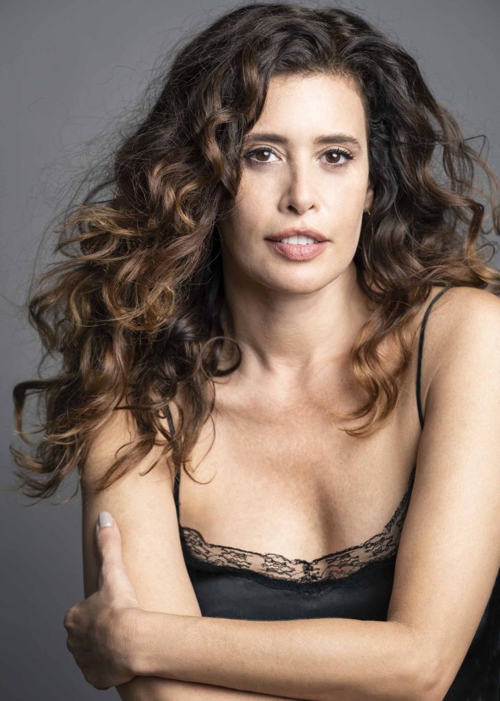 https://e.radikal.host/2025/08/27/angie-cepeda-4-730x1024.jpg