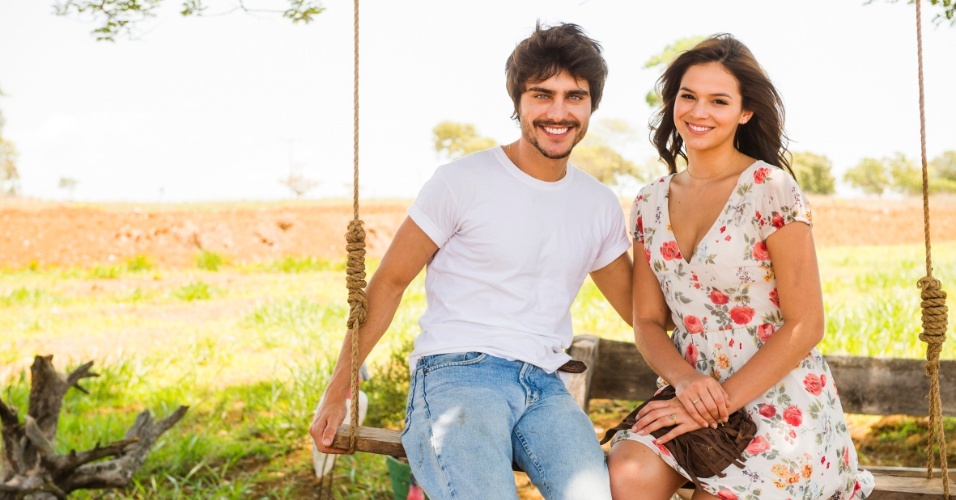 https://e.radikal.host/2025/08/27/guilherme-leicam-e-bruna-marquezine-como-laerte-e-helena-em-cena-da-segunda-fase-de-em-familia-nova-novela-das-21h-escrita-por-manoel-carlos-1387406880860_956x500.jpg