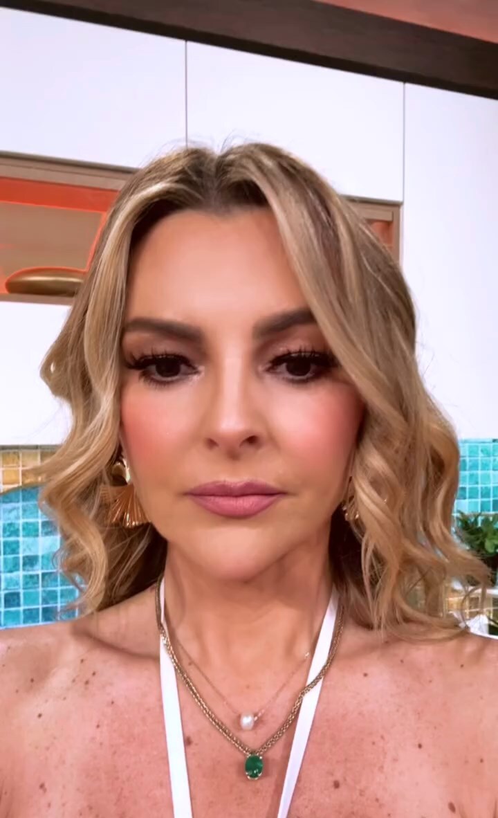 https://e.radikal.host/2025/08/28/1c497f545e042a3d0.jpg