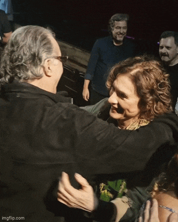 https://e.radikal.host/2025/09/20/a6nwle-1.gif