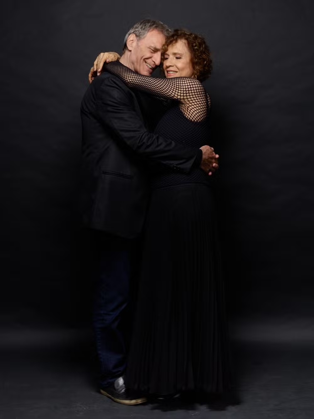 https://e.radikal.host/2025/09/22/natalia-e-herson104103.jpg