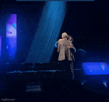 https://e.radikal.host/2025/10/05/a864io1.gif