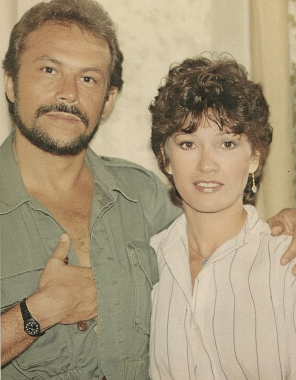 https://e.radikal.host/2025/10/22/-Casal-de-novela-Jose-Wilker-e-Natalia-do-Valle-em-Final-Felizfinalfeliz-novelas-anos80-.jpg