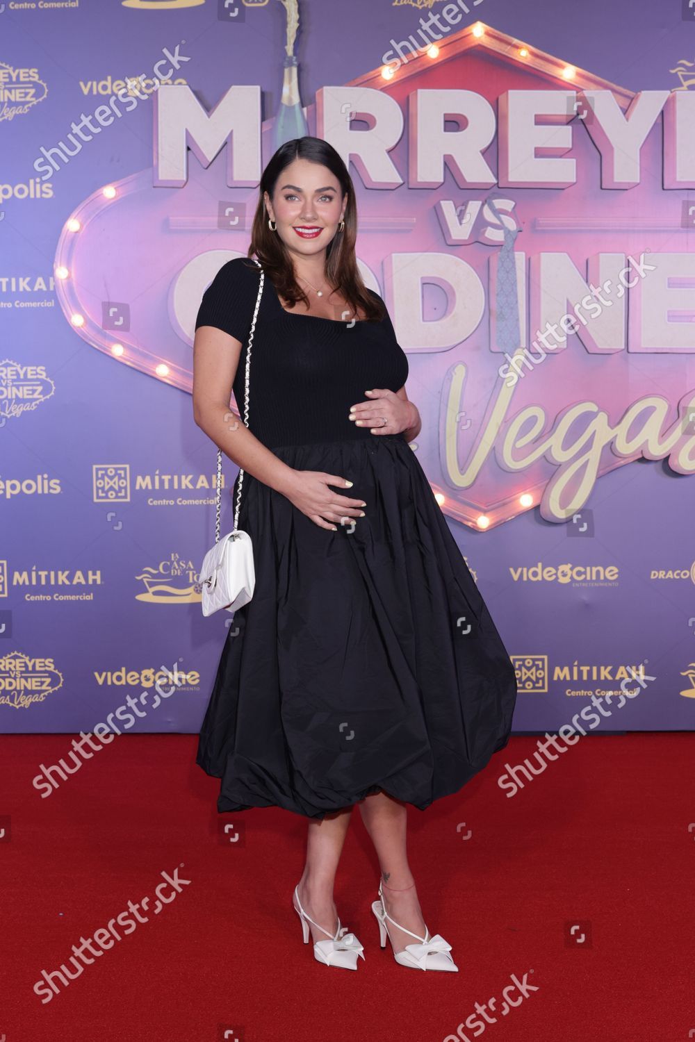 https://e.radikal.host/2025/11/17/claudia-martin-attends-red-carpet-mirreyes-vs-1500w-15440484eh.jpg