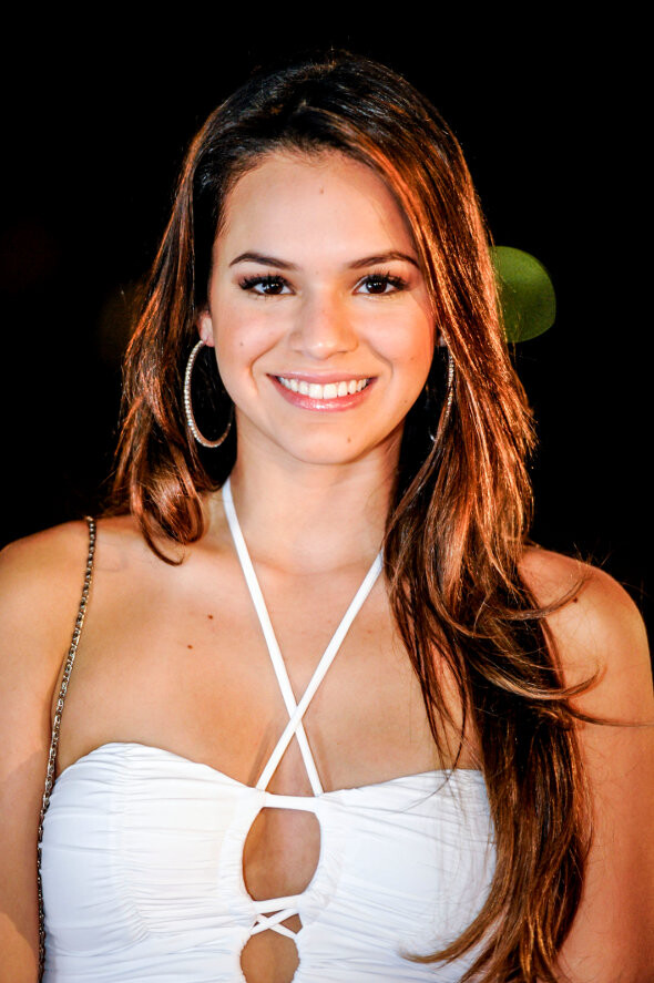 https://e.radikal.host/2025/11/21/bruna-marquezine-lurdinha-salve-jorge-materia1.jpg
