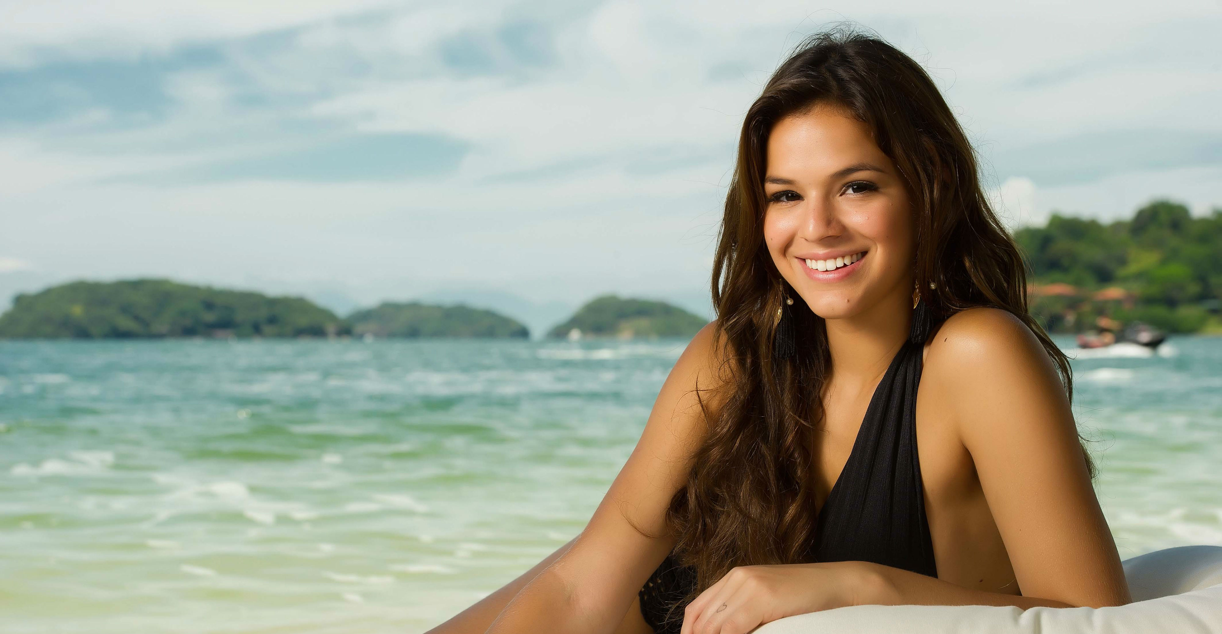 https://e.radikal.host/2025/11/21/img-577754-bruna-marquezine20140114201389739037.jpg