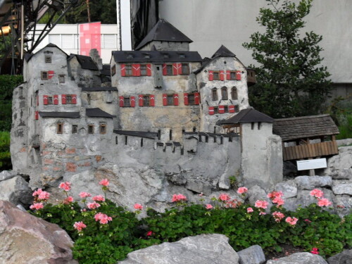 Замок в миниатюре