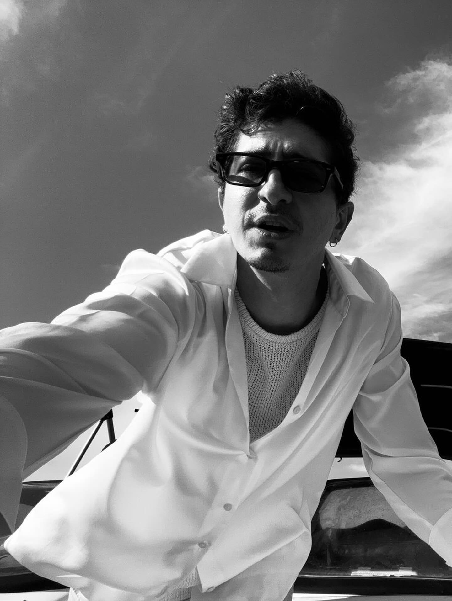 https://e.radikal.host/2026/04/19/johnnyomassaro_527352440_18516035812047060_6122703974938871133_n.jpg