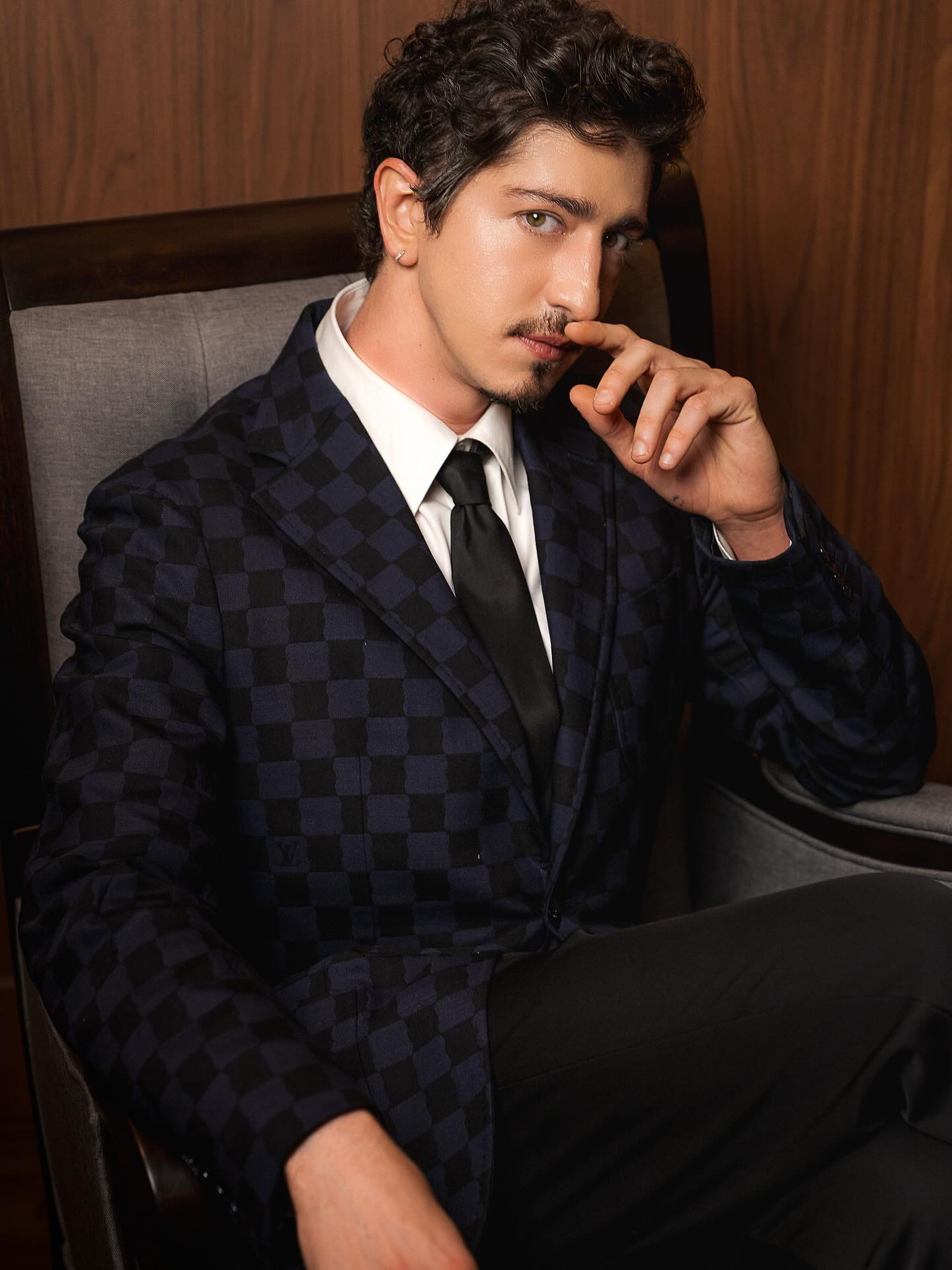 https://e.radikal.host/2026/04/19/johnnyomassaro_532790585_18518207587047060_5390915574122298603_n.jpg