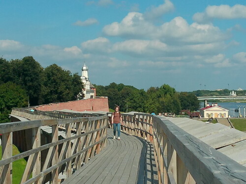 в Новгороде