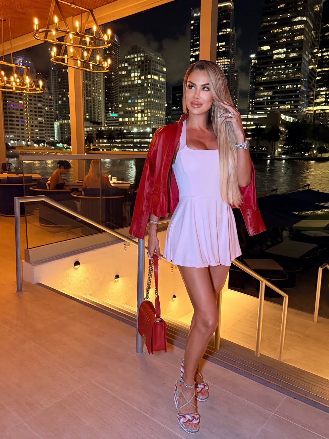 https://e.radikal.host/2026/04/25/SnapInsta.to_671738406_18590668057057834_3616085173759712613_n.jpg