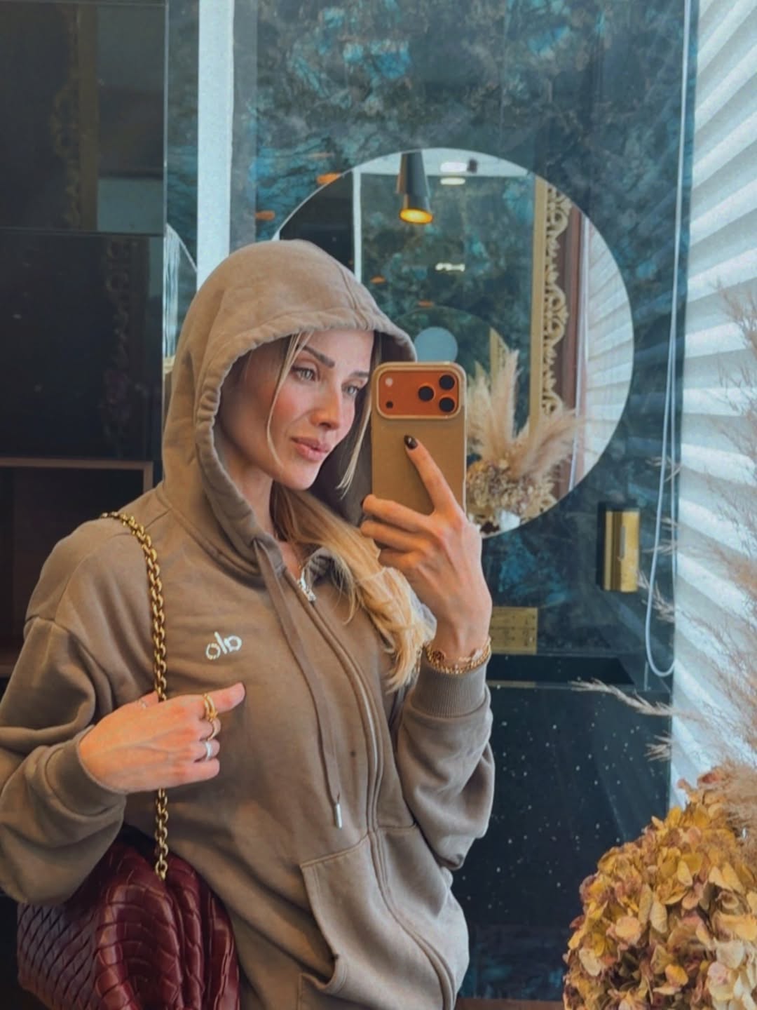 https://e.radikal.host/2026/04/25/SnapInsta.to_672412841_18579790285018122_1159982692699666873_n.jpg