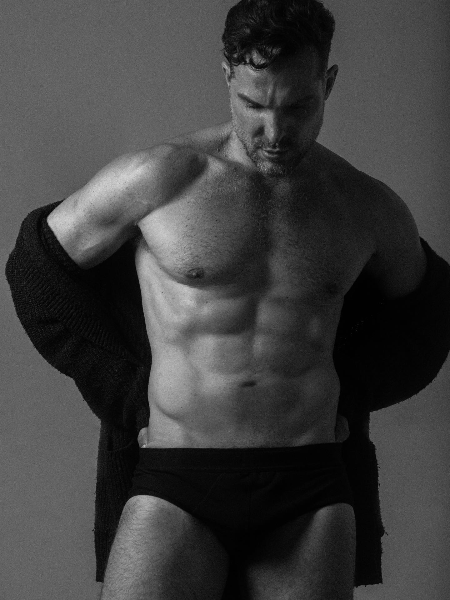 https://e.radikal.host/2026/04/26/IGOR-RIKI-4.jpg