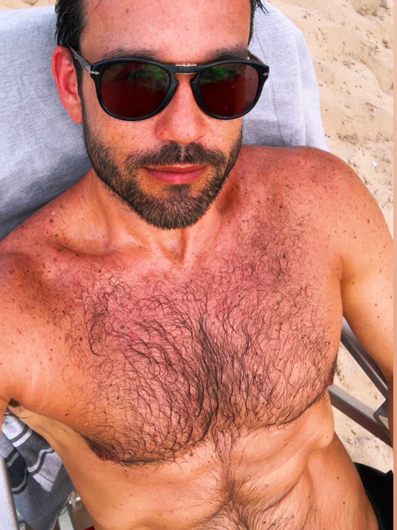 https://e.radikal.host/2026/04/26/SERZIO-MARONE-3.jpg